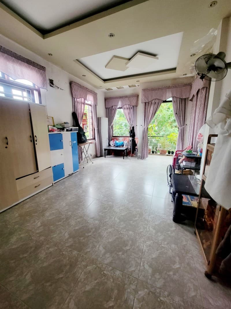 Nhà 5 tầng 54m² mặt tiền 4.5m Trần Bình Trọng, Hải Châu — gần trường học, tiềm năng kinh doanh, mặt tiền đường lớn, ô tô đỗ cửa