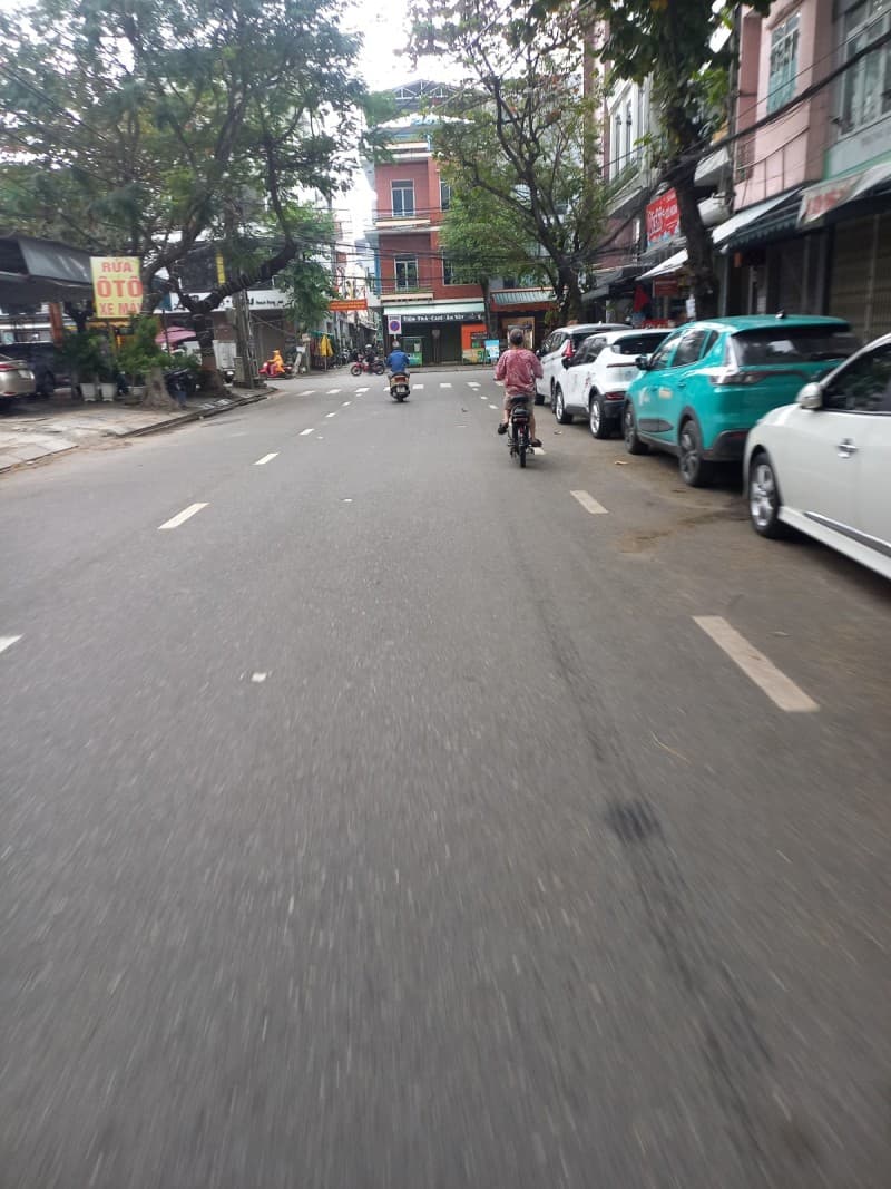 Nhà 4 tầng 44m² mặt tiền 5m Nguyễn Chí Thanh, Hải Châu — tiềm năng kinh doanh, mặt tiền đường lớn, có dòng tiền