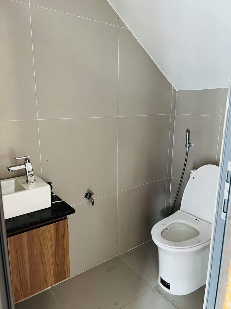 Nhà 3 tầng 113m² mặt tiền 8.4m Tôn Đản, Cẩm Lệ — tiềm năng kinh doanh, mặt tiền đường lớn, ô tô đỗ cửa, tiềm năng tăng giá