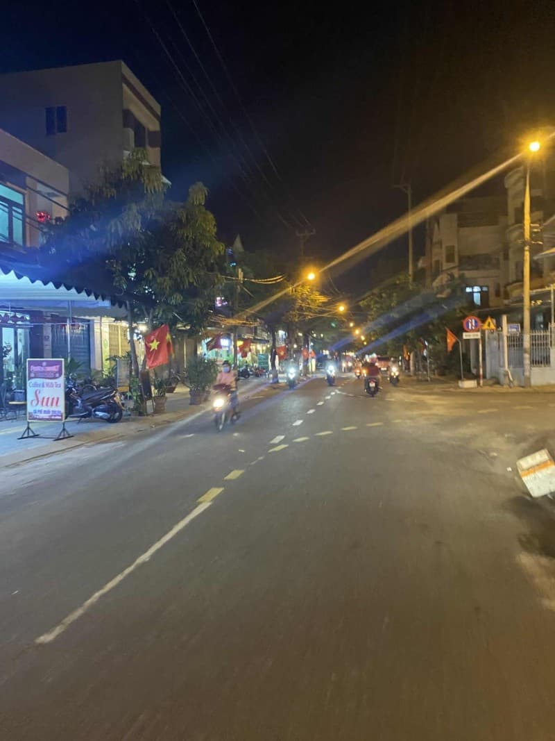 Nhà 4 tầng 90m² mặt tiền 5.5m Kỳ Đồng, Thanh Khê — tiềm năng kinh doanh, mặt tiền đường lớn, ô tô đỗ cửa, có dòng tiền