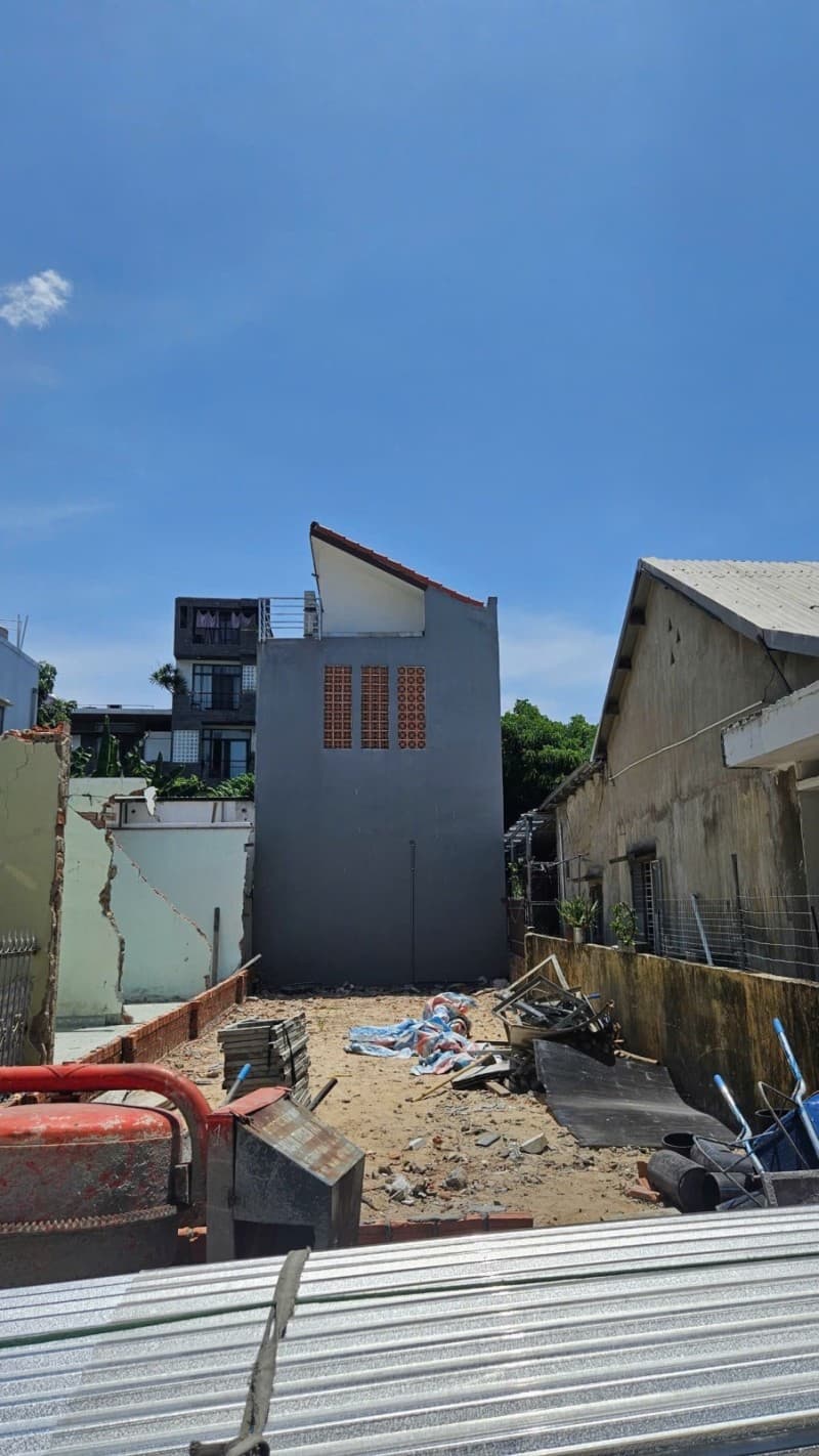 Đất 87m² mặt tiền 5.15m Nguyễn Văn Thoại, Sơn Trà — gần biển, tiềm năng kinh doanh, mặt tiền đường lớn, ô tô đỗ cửa