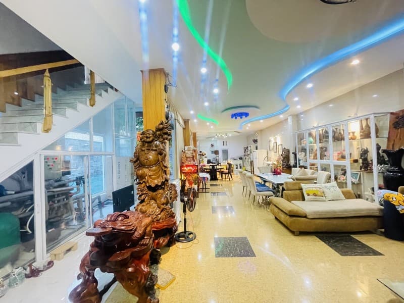 Nhà 4 tầng 328m² mặt tiền 7m Lý Tự Trọng, Hải Châu — tiềm năng kinh doanh, mặt tiền đường lớn, đường 10.5m, ô tô đỗ cửa