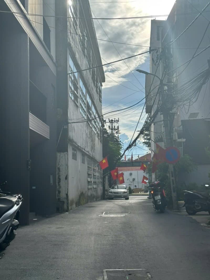 Đất 56m² mặt tiền 4.4m Đường 2 Tháng 9, Hải Châu — gần trường học, mặt tiền đường lớn, ô tô đỗ cửa