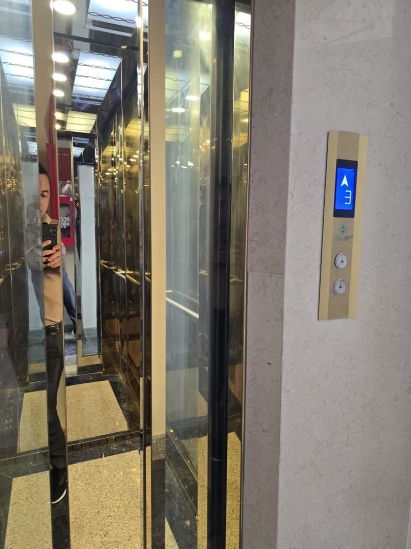 Nhà 3 tầng 74m² mặt tiền 3/2 Hải Châu, tiềm năng kinh doanh, mặt tiền đường lớn, ô tô đỗ cửa, có dòng tiền