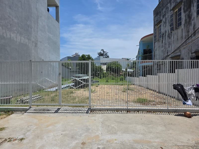 Đất 576m² mặt tiền 10/25m Lê Văn Hiến, Ngũ Hành Sơn — gần biển, gần trường học, tiềm năng kinh doanh, mặt tiền đường lớn, ô tô đỗ cửa
