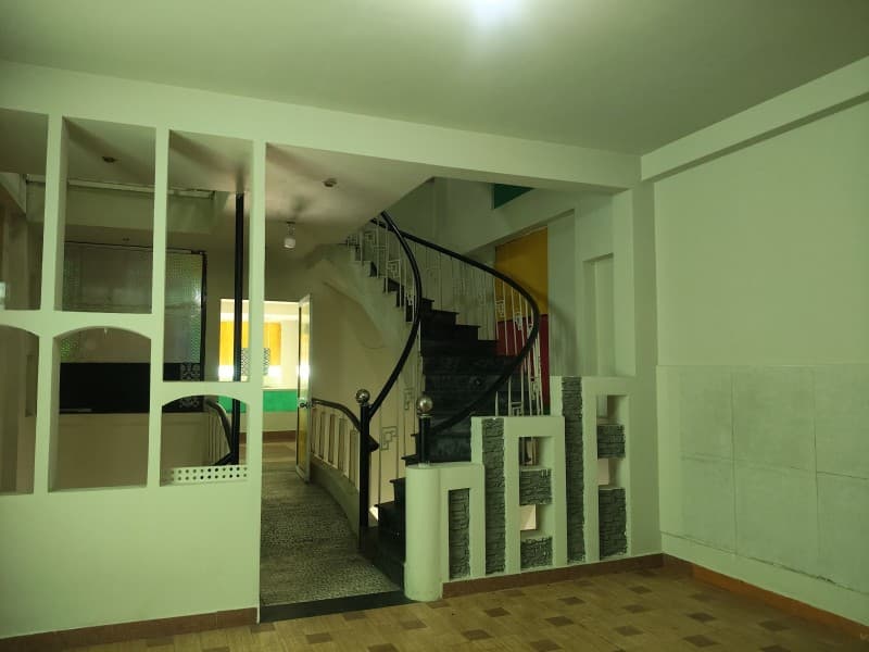 Nhà 4 tầng 125m² mặt tiền 5m Cách Mạng Tháng8, Cẩm Lệ — tiềm năng kinh doanh, mặt tiền đường lớn, có dòng tiền, khai thác du lịch