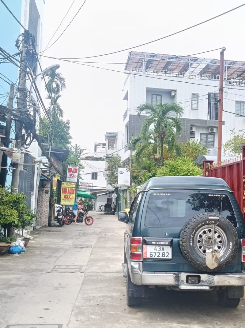 Nhà 2 tầng 215m² mặt tiền 6.4m Hoàng Diệu, Hải Châu — tiềm năng kinh doanh, mặt tiền đường lớn, đường 10m, ô tô đỗ cửa