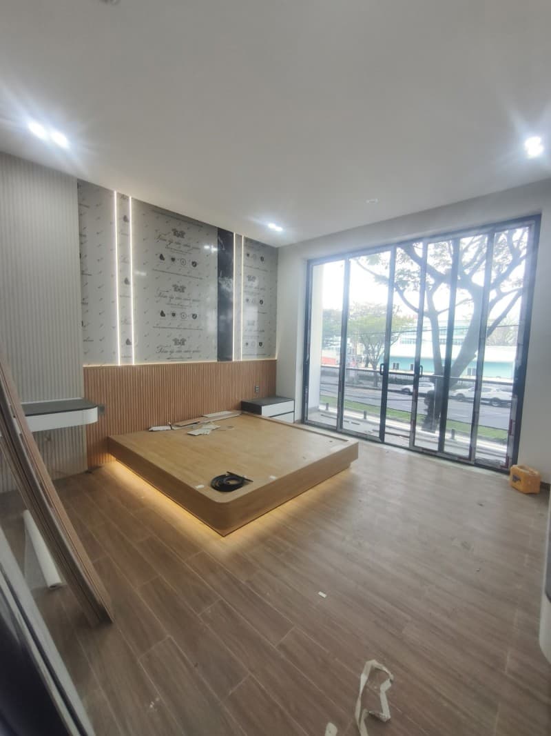 Nhà 3 tầng 84m² mặt tiền 5.5m Nguyễn Hữu Thọ, Hải Châu — gần chợ, tiềm năng kinh doanh