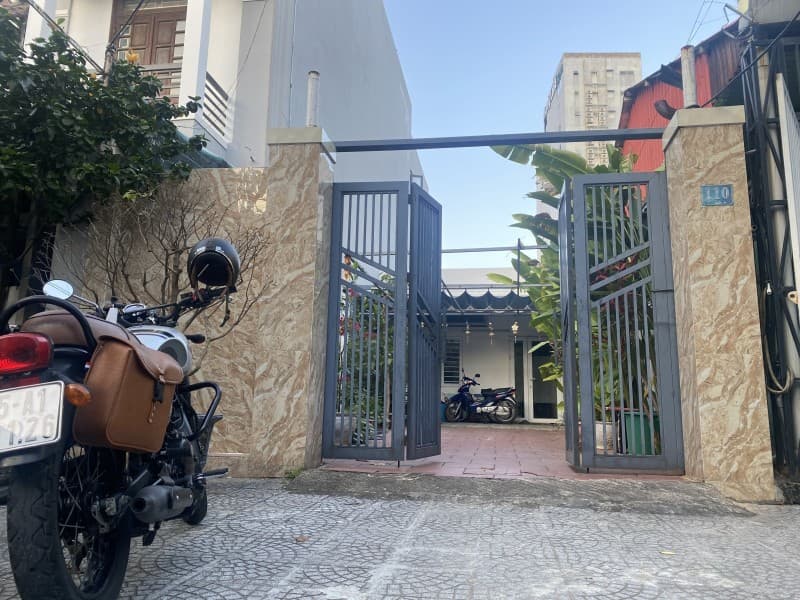 Nhà cấp 4 234m² mặt tiền 10m Dương Đình Nghệ, Sơn Trà — gần biển, tiềm năng kinh doanh, mặt tiền đường lớn, ô tô đỗ cửa