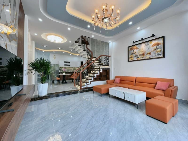 Nhà 3 tầng 105m² mặt tiền 5m Nguyễn Bính, Liên Chiểu — gần chợ, gần trường học, tiềm năng kinh doanh, mặt tiền đường lớn