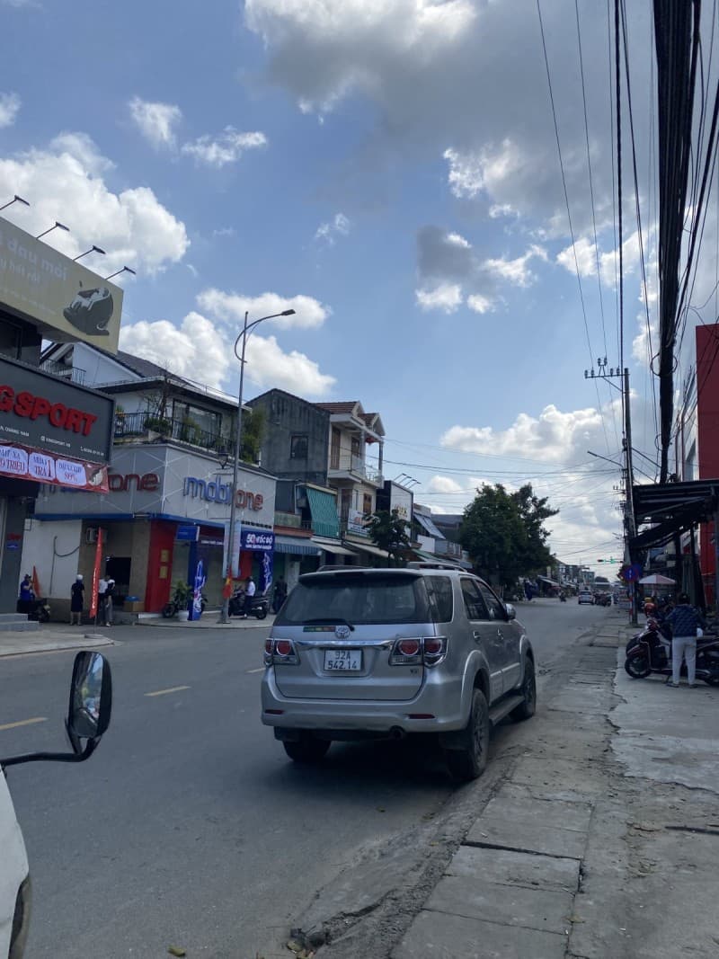 Nhà 2 tầng 307m² mặt tiền 7m Trần Nhân Tông, Điện Bàn — tiềm năng kinh doanh, mặt tiền đường lớn, ô tô đỗ cửa, tiềm năng tăng giá