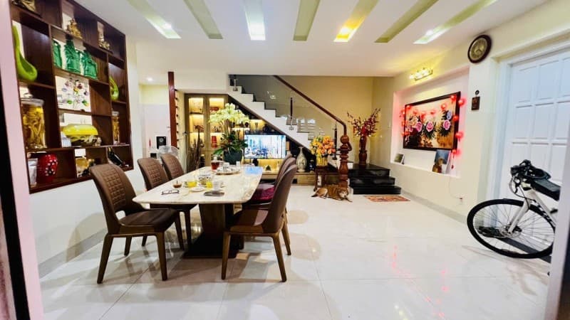 Nhà 3 tầng 156m² mặt tiền 7.7m Lương Nhữ Hộc, Hải Châu — gần chợ, gần trường học, gần bệnh viện, tiềm năng kinh doanh