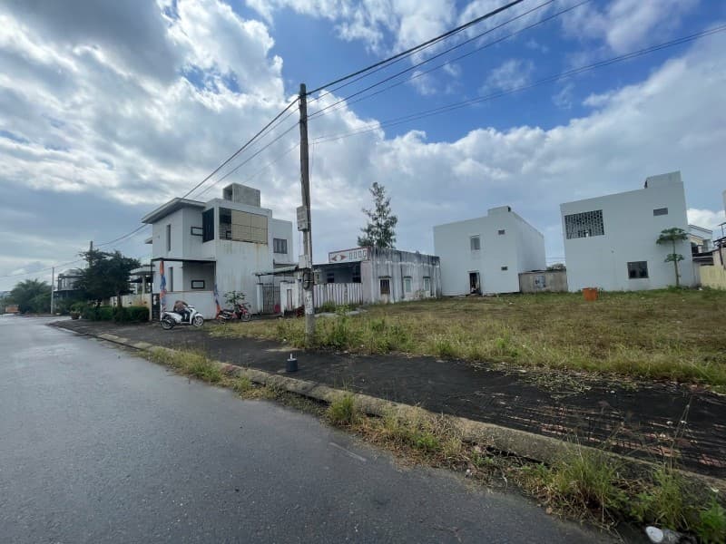 Đất 300m² mặt tiền 12m Khu TĐC Duy Hải, Hội An — gần biển, mặt tiền đường lớn, ô tô đỗ cửa, tiềm năng tăng giá