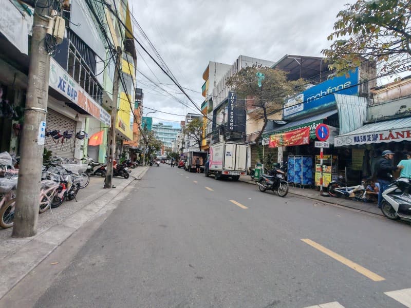 Nhà 3 tầng 136.8m² mặt tiền 4.7m TRẦN KẾ XƯƠNG, Hải Châu — tiềm năng kinh doanh, mặt tiền đường lớn, ô tô đỗ cửa, có dòng tiền