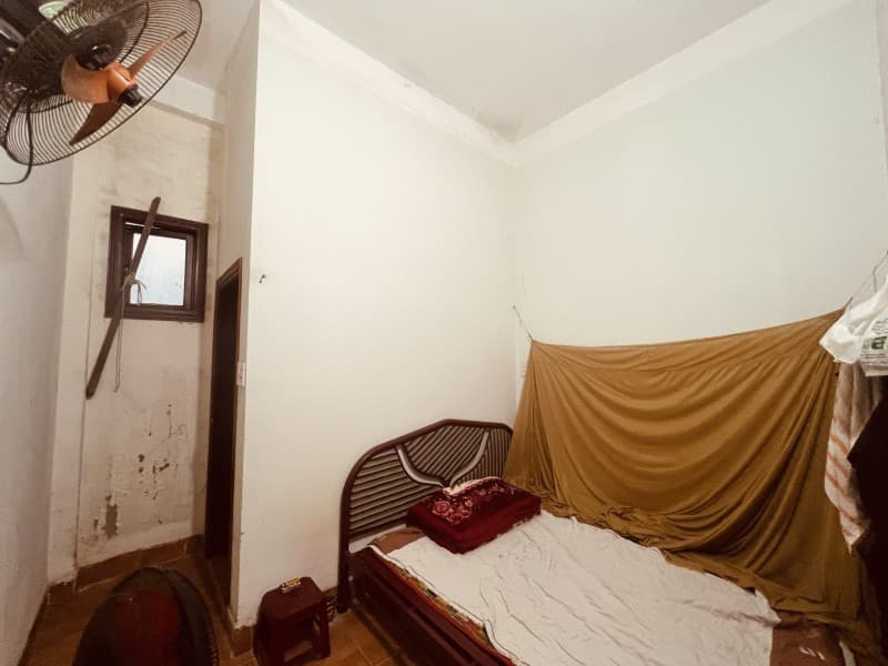 Nhà 2 tầng 135.6m² mặt tiền 5.85m Lý Thường Kiệt,, Hội An — gần chợ, gần trường học, tiềm năng kinh doanh, mặt tiền đường lớn