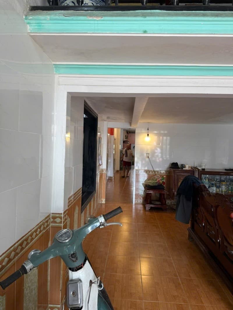 Nhà 2 tầng 134m² mặt tiền 5m Nguyễn Tri Phương, Hội An — gần chợ, tiềm năng kinh doanh, mặt tiền đường lớn, ô tô đỗ cửa