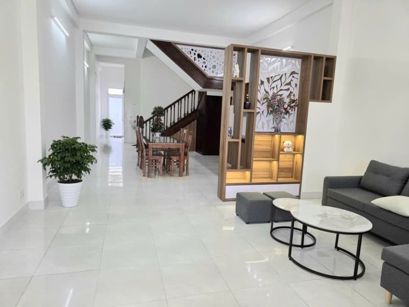 Nhà 2 tầng 125m² mặt tiền 5m Thuỷ Sơn 4, Ngũ Hành Sơn — gần biển, tiềm năng kinh doanh, mặt tiền đường lớn, ô tô đỗ cửa