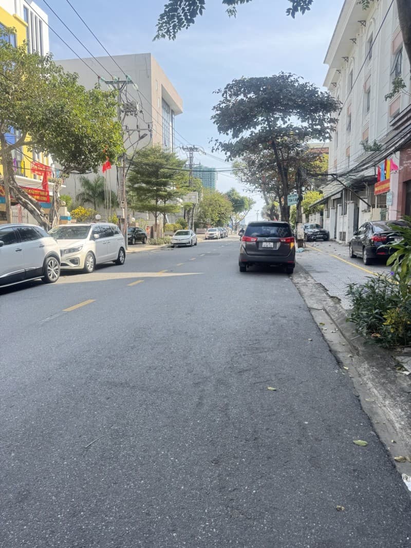 Nhà 2 tầng 173m² mặt tiền 10m Phan Bội Châu, Hải Châu — mặt tiền đường lớn, ô tô đỗ cửa, có dòng tiền