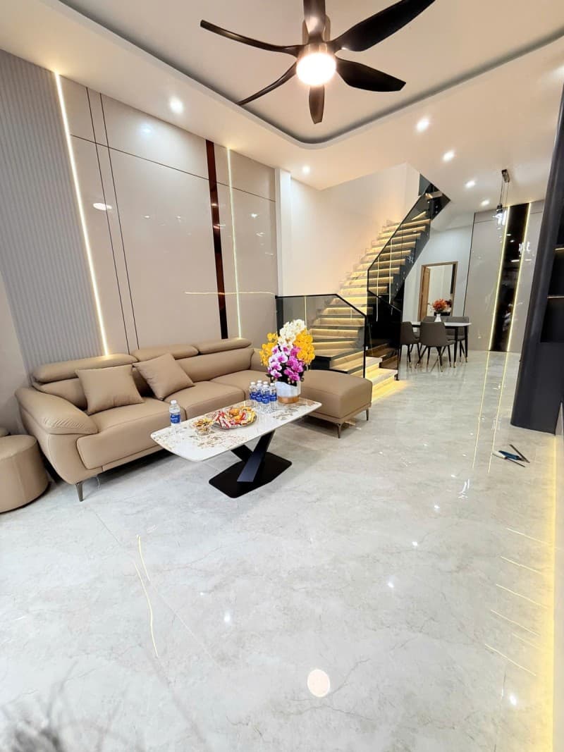 Nhà 2 tầng 80m² mặt tiền 4m Tôn Đản, Cẩm Lệ — gần chợ, gần trường học, ô tô đỗ cửa, có dòng tiền