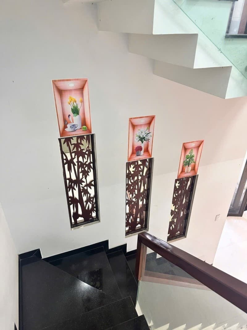 Nhà 3 tầng 123m² mặt tiền 6.2m Lê Vĩnh Huy, Hải Châu — gần chợ, gần trường học, mặt tiền đường lớn, ô tô đỗ cửa