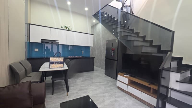 Nhà 2 tầng 34.6m² mặt tiền 4m Núi Thành, Hải Châu — gần trường học, tiềm năng kinh doanh, mặt tiền đường lớn, có dòng tiền