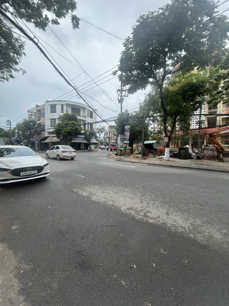 Đất 75m² mặt tiền 10.7m Ông Ích Khiêm, Hải Châu — gần biển, tiềm năng kinh doanh, mặt tiền đường lớn, ô tô đỗ cửa