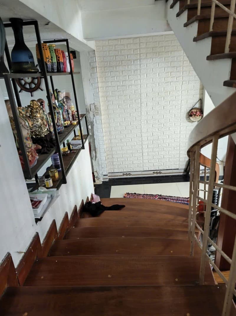 Nhà 4 tầng 73m² mặt tiền 5.2m Dương Thưởng, Hải Châu — gần chợ, mặt tiền đường lớn, ô tô đỗ cửa, có dòng tiền