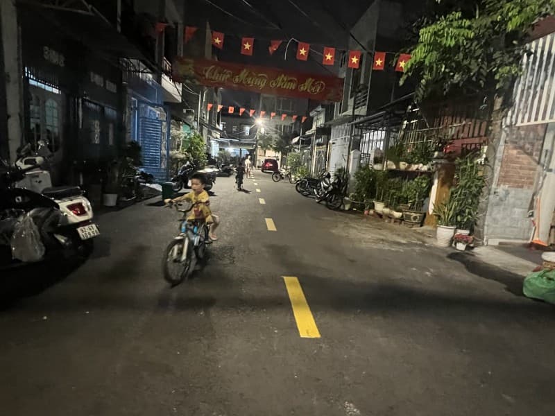 Nhà 2 tầng 112m² mặt tiền 6.5m Trần Khánh Dư, Ngũ Hành Sơn — gần biển, gần trường học, tiềm năng kinh doanh, mặt tiền đường lớn