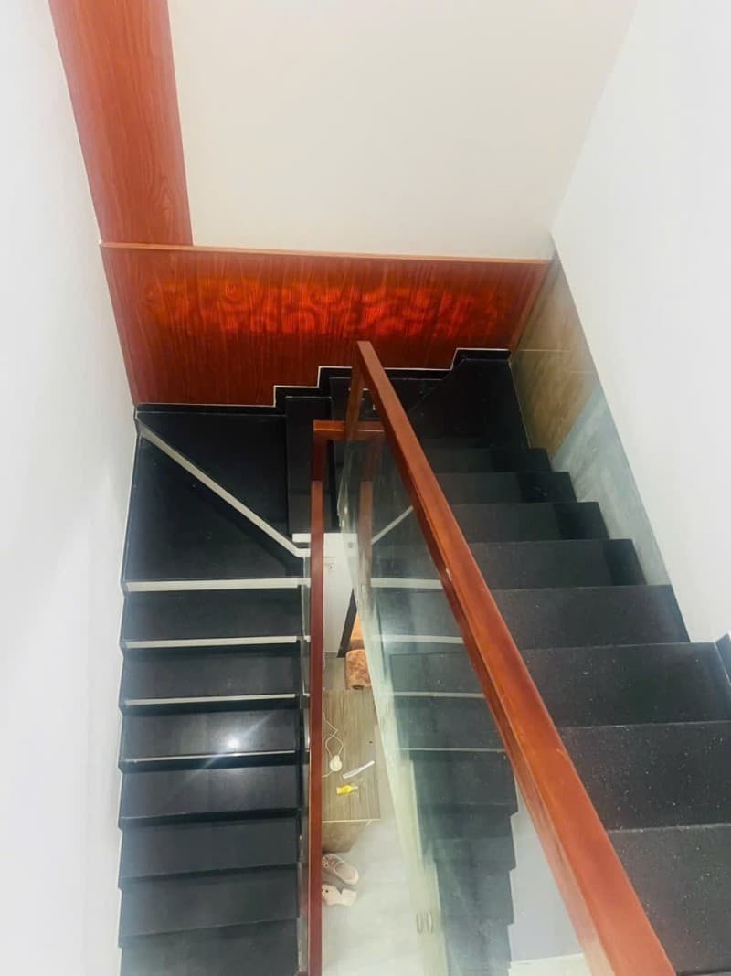 Nhà 2 tầng 98.4m² mặt tiền 5.02m Ngô Quyền, Sơn Trà — gần biển, tiềm năng kinh doanh, mặt tiền đường lớn, tiềm năng tăng giá