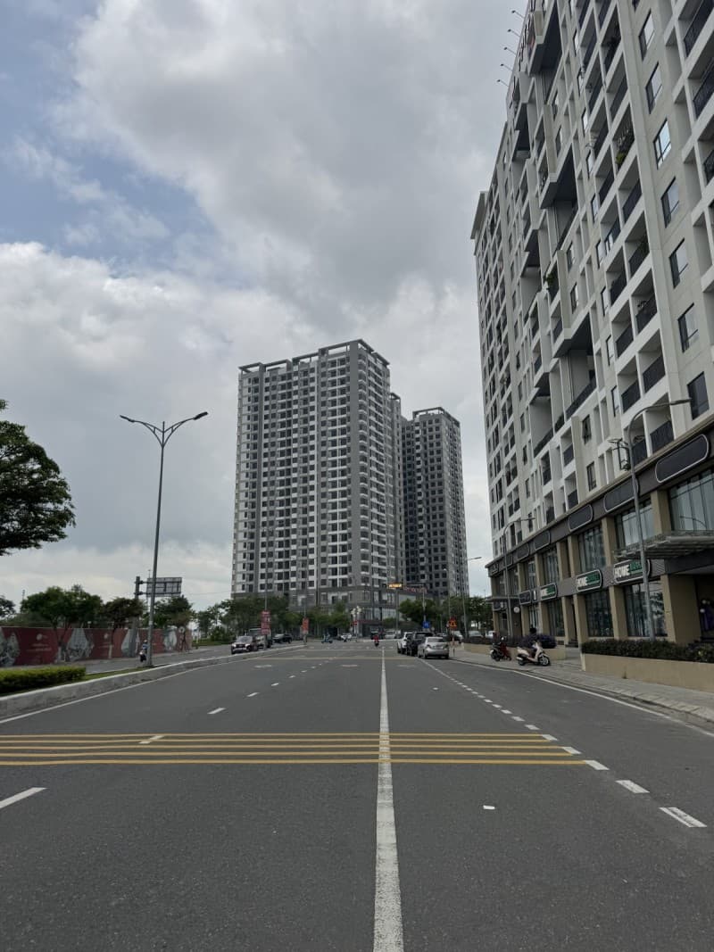 Đất 216m² mặt tiền 12m Khu đô thị FPT, Ngũ Hành Sơn — gần biển, gần trường học, tiềm năng kinh doanh, mặt tiền đường lớn