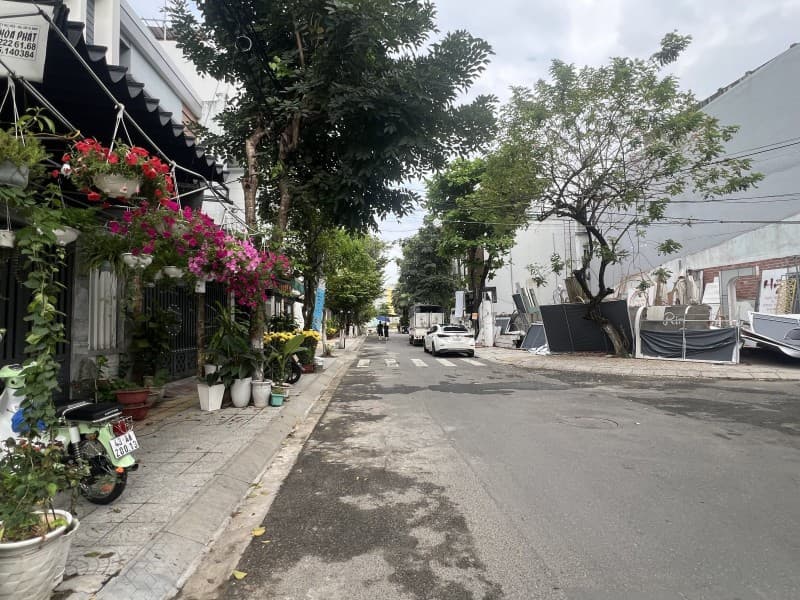 Nhà 3 tầng 87.5m² mặt tiền 5m Tạ Mỹ Duật, Sơn Trà — gần biển, tiềm năng kinh doanh, mặt tiền đường lớn, ô tô đỗ cửa