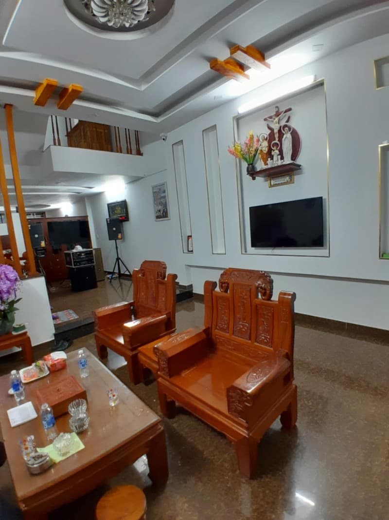 Nhà 3 tầng 137m² mặt tiền 5m Hà Tông Quyền, Cẩm Lệ — tiềm năng kinh doanh, mặt tiền đường lớn, đường 10.5m, ô tô đỗ cửa