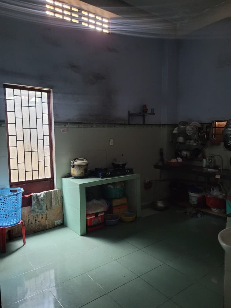 Nhà 2 tầng 174m² mặt tiền 6.4m Nguyễn Văn Huyên, Cẩm Lệ — gần chợ, tiềm năng kinh doanh, mặt tiền đường lớn, ô tô đỗ cửa