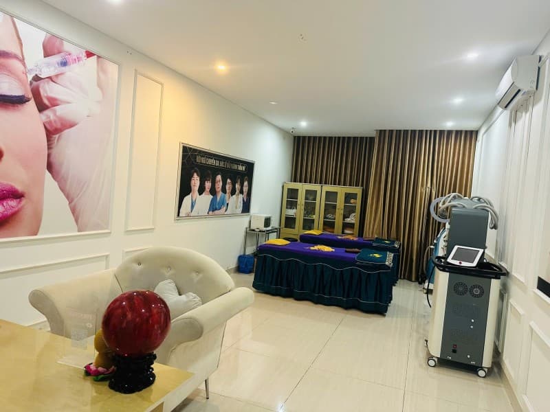 Nhà 4 tầng 106m² mặt tiền 4.5m Nguyễn Văn Linh, Thanh Khê — gần biển, tiềm năng kinh doanh, mặt tiền đường lớn, có dòng tiền