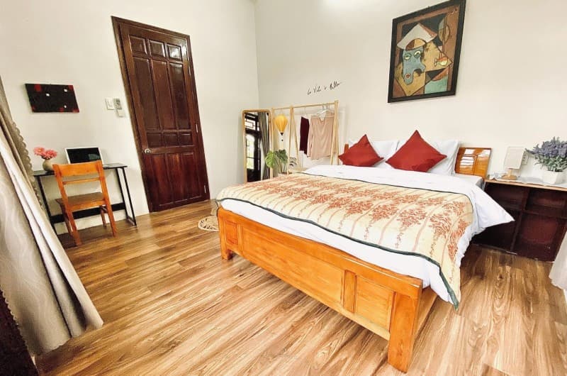 Nhà 2 tầng 164.5m² mặt tiền 9.6m Hùng Vương, Hội An — gần chợ, tiềm năng kinh doanh, ô tô đỗ cửa, có dòng tiền