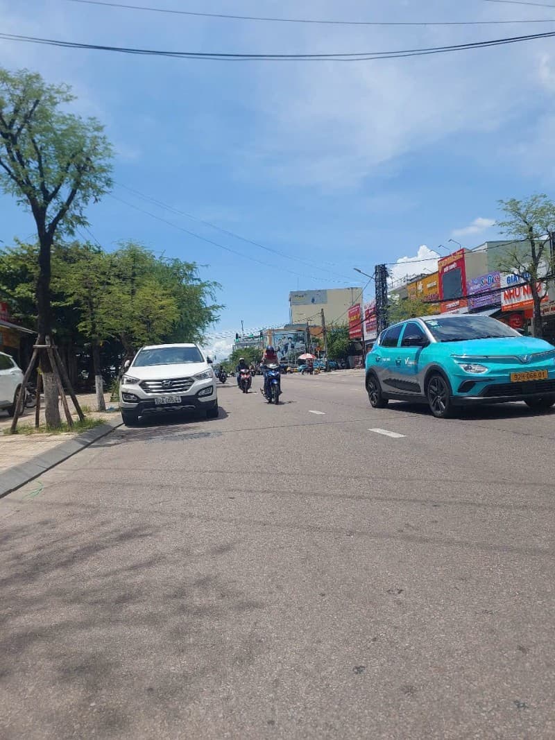 Nhà 3 tầng 154m² mặt tiền 6m Phan Châu Trinh Tam Kỳ, Điện Bàn — tiềm năng kinh doanh, mặt tiền đường lớn, đường 32m, ô tô đỗ cửa