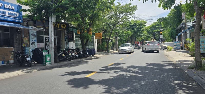 Nhà 3 tầng 185.5m² mặt tiền 9m Lý Thường Kiệt, Hội An — tiềm năng kinh doanh, mặt tiền đường lớn, ô tô đỗ cửa, có dòng tiền