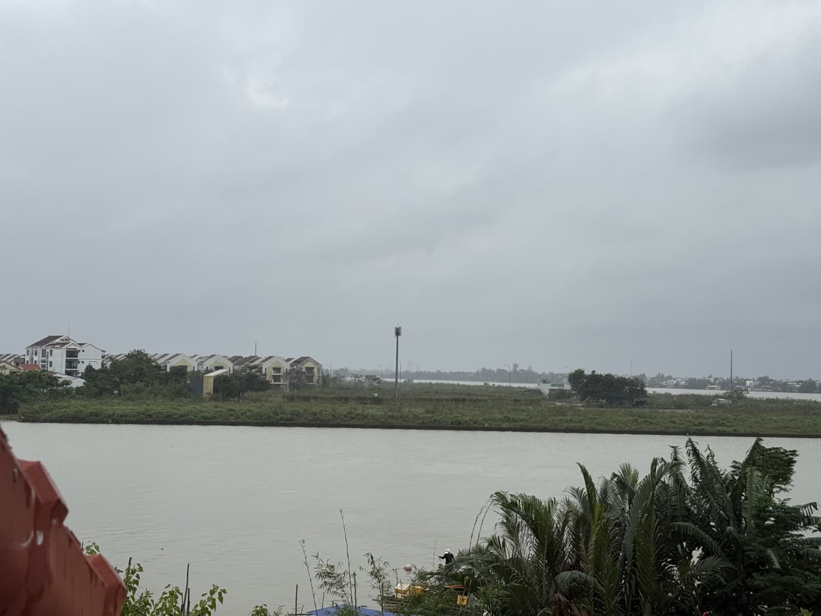 Nhà 2 tầng 64.8m² mặt tiền 4.4m Nguyễn Hoàng, Hội An — gần chợ, tiềm năng kinh doanh, mặt tiền đường lớn, ô tô đỗ cửa