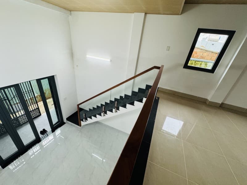 Nhà 2 tầng 66m² mặt tiền 5.2m Nguyễn Đình Chiểu, Ngũ Hành Sơn — mặt tiền đường lớn, ô tô đỗ cửa