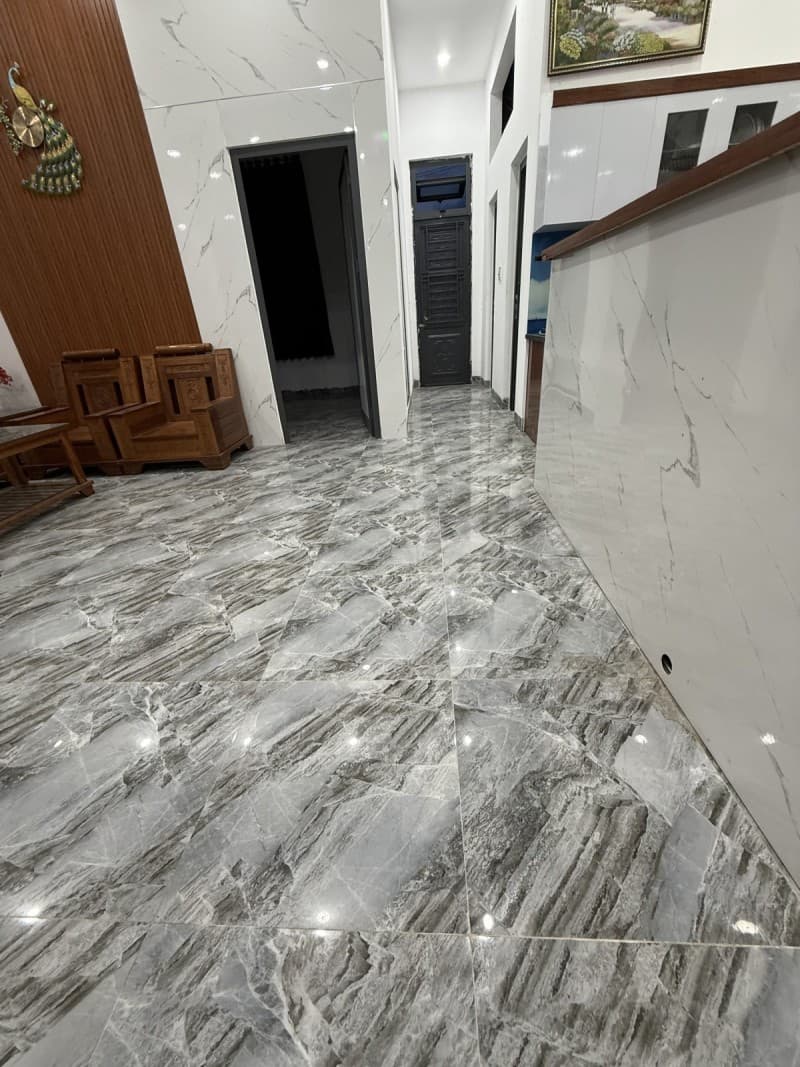 Nhà 5 tầng 191m² mặt tiền 2.5m Hoà Liên, Hoà Vang — gần chợ, tiềm năng kinh doanh, mặt tiền đường lớn, ô tô đỗ cửa