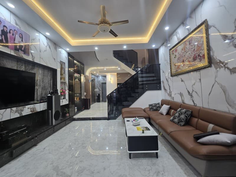 Nhà 3 tầng 117.5m² mặt tiền 5m Phù Đổng, Cẩm Lệ — gần chợ, gần trường học, mặt tiền đường lớn, ô tô đỗ cửa