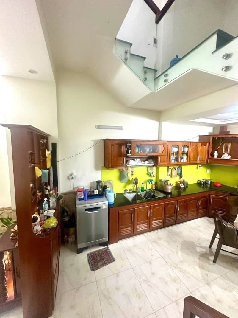 Nhà 2 tầng 90m² mặt tiền 4.5m Nguyễn Hữu Hào, Ngũ Hành Sơn — tiềm năng kinh doanh, mặt tiền đường lớn, ô tô đỗ cửa, có dòng tiền