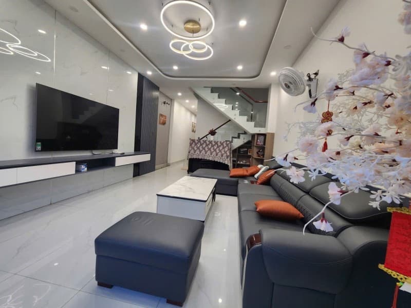 Nhà 3 tầng 73m² mặt tiền 4.4m Lý Văn Tố, Sơn Trà — gần biển, tiềm năng kinh doanh, mặt tiền đường lớn, ô tô đỗ cửa