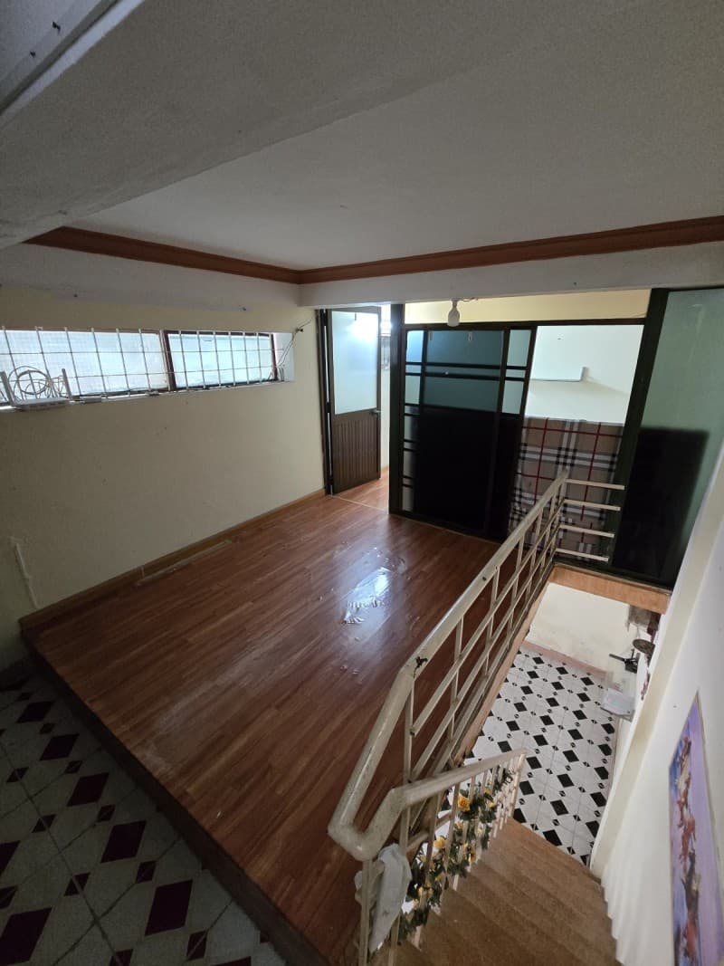 Nhà 3 tầng 31m² mặt tiền 8m Ông Ích Khiêm, Thanh Khê — gần chợ