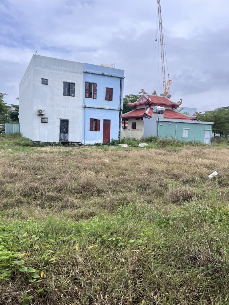 Đất 225m² mặt tiền 10m Vũ Văn Cẩn, Ngũ Hành Sơn — gần biển, tiềm năng kinh doanh, mặt tiền đường lớn, ô tô đỗ cửa