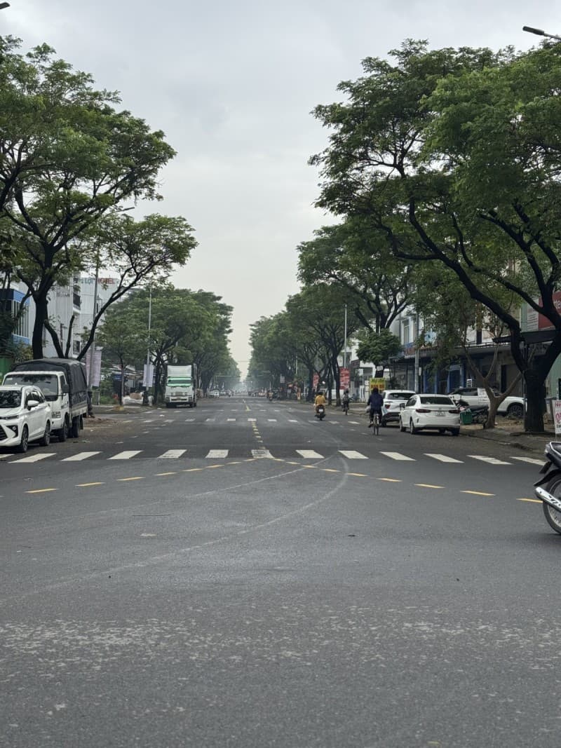 Nhà 3 tầng 64m² mặt tiền 4.7m Trần Đình Tri, Liên Chiểu — gần biển, gần chợ, mặt tiền đường lớn, ô tô đỗ cửa