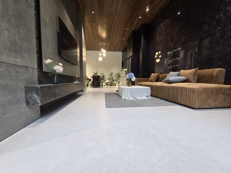 Nhà 3 tầng 51m² mặt tiền 4.7m Điện Biên Phủ, Thanh Khê — mặt tiền đường lớn, ô tô đỗ cửa