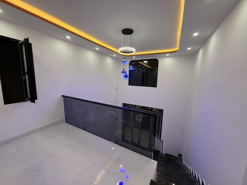 Nhà 2 tầng 78m² mặt tiền 6.8m Cách Mạng Tháng, Cẩm Lệ — gần chợ, gần bệnh viện, mặt tiền đường lớn