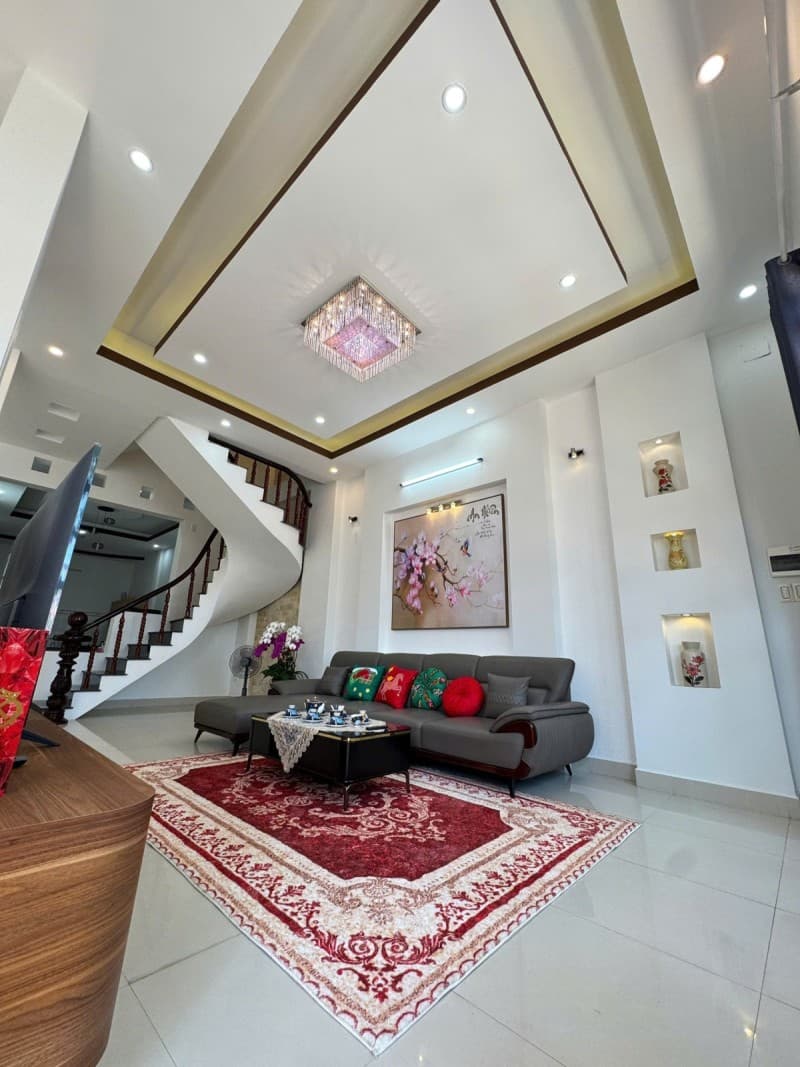 Nhà 3 tầng 154m² mặt tiền 7.5m Trần Văn Hai, Ngũ Hành Sơn — gần biển, mặt tiền đường lớn, tiềm năng tăng giá, có dòng tiền