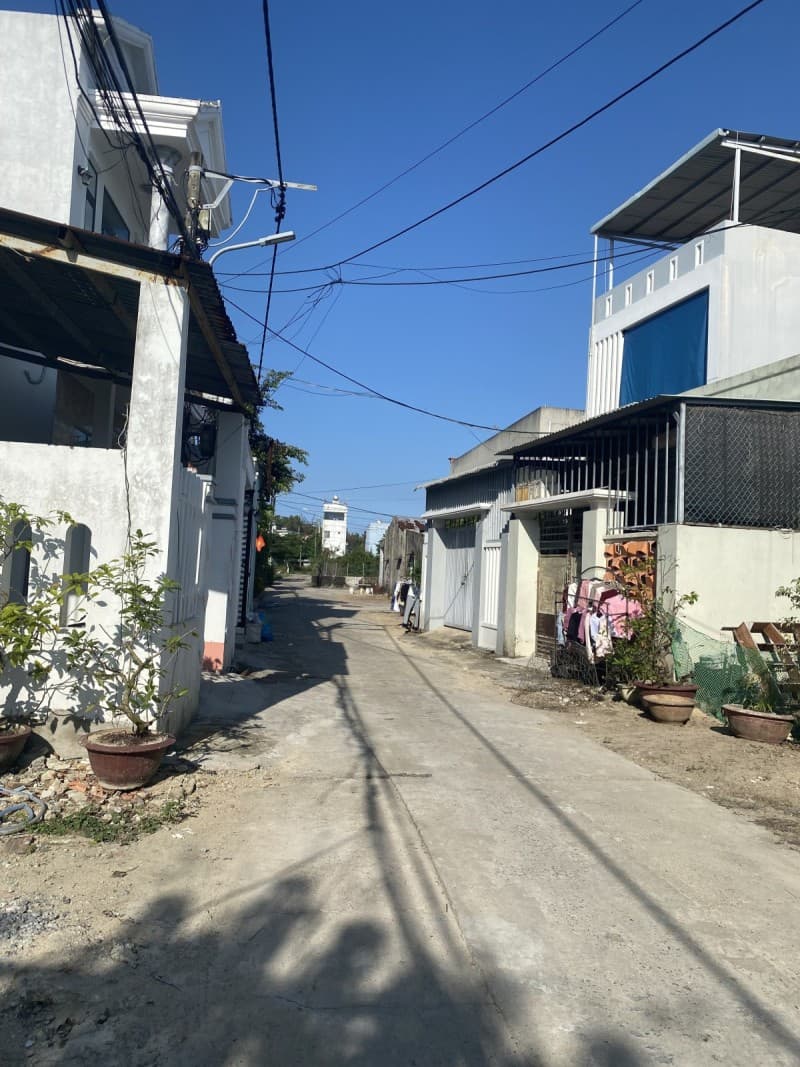 Đất 200m² mặt tiền 7.7m Hoàng Bình Chính, Ngũ Hành Sơn — gần biển, tiềm năng kinh doanh, mặt tiền đường lớn, ô tô đỗ cửa